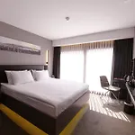 انسيتي نيسانتاسي 3*